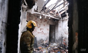 Un incendio calcina una casa de una persona con s&iacute;ndrome de Di&oacute;genes en Elda