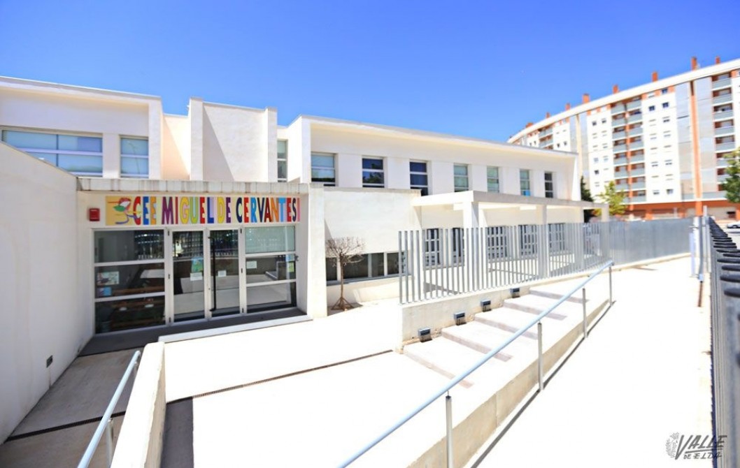 El Ayuntamiento de Elda deja sin enfermera al colegio Miguel de Cervantes El Ayuntamiento de Elda deja sin enfermera al colegio Miguel de Cervantes