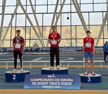 El atleta del CAPET Juan Gabriel Brici, campe&oacute;n de Espa&ntilde;a Sub-20 Short Track