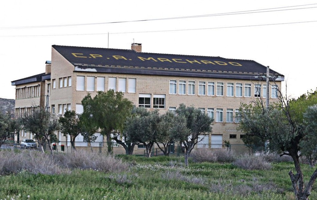 Denuncian irregularidades en el pliego de ocho proyectos del Plan Edificant Denuncian irregularidades en el pliego de ocho proyectos del Plan Edificant