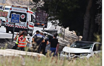 Tres veh&iacute;culos se ven implicados en un accidente en la autov&iacute;a A-31 a su paso por Petrer