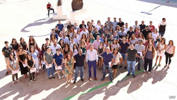 El Ayuntamiento de Elda da la bienvenida a los 88 j&oacute;venes del programa EMCUJU