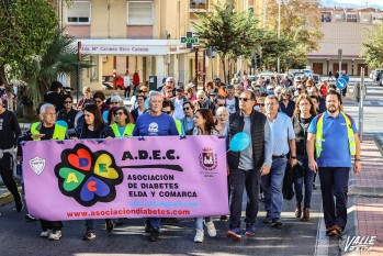 La Marea Azul recorre Elda por la diabetes