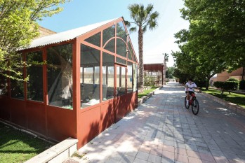 Petrer reforma la cantina del polideportivo municipal