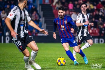 Cris Montes deja de ser jugador del Eldense