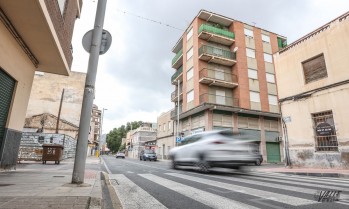 Persecuci&oacute;n en el centro de Elda