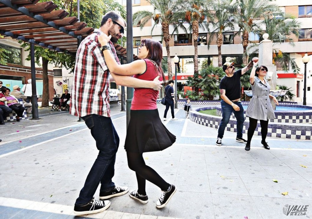 Bailes "clandestinos" en Elda Bailes "clandestinos" en Elda