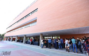El colegio Santo Domingo Savio inaugura el nuevo edificio de Secundaria en su 20 aniversario