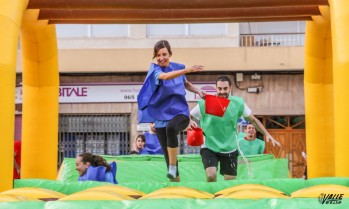 Los eldenses disfrutan en primera persona de &ldquo;Humor Amarillo&rdquo;