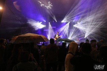 La habitaci&oacute;n Roja y Olivia movieron Elda en La Fiesta de la Primavera