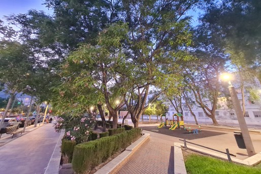 Renuevan el alumbrado del parque del Centro Social Severo Ochoa con luces LED