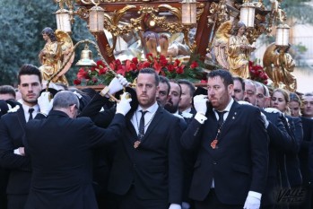 La lluvia obliga a suspender la Procesi&oacute;n del Santo Entierro
