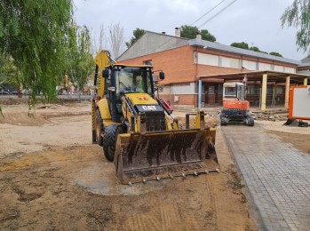 Arrancan las obras del nuevo gimnasio del colegio Miguel Hern&aacute;ndez