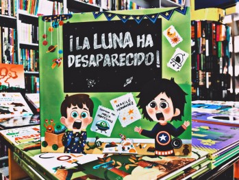 "La luna ha desaparecido" de Maril&oacute; Hern&aacute;ndez