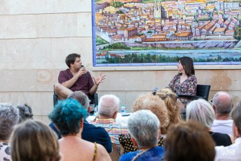 El actor Jaime Riba present&oacute; su primer libro en Elda