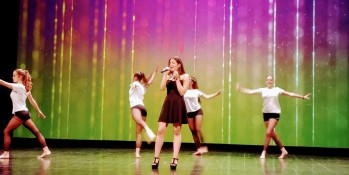 El Teatro Castelar acogi&oacute; a los j&oacute;venes talentos de Elda 