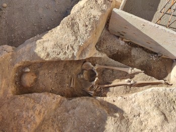 Localizan m&aacute;s de una decena de tumbas moriscas durante las obras de la plaza Joan Mir&oacute;