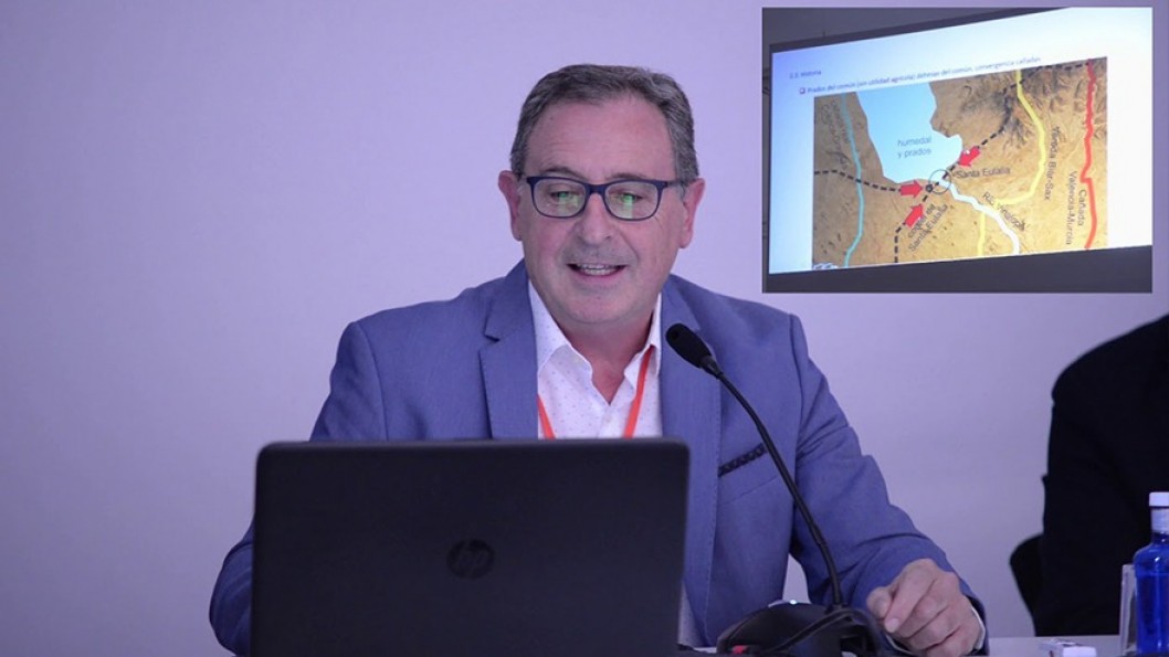 Gabino Ponce: “Basta con oír una marcha mora o cristiana para olvidar los problemas sin tener que ir al psicólogo” Gabino Ponce: “Basta con oír una marcha mora o cristiana para olvidar los problemas sin tener que ir al psicólogo”