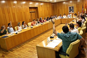 Un Consejo Municipal de Fiestas estudiar&aacute; los gastos de Moros y Cristianos de 2015