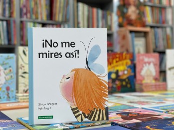 "&iexcl;No me mires as&iacute;!" De G&ouml;kce G&ouml;k&ccedil;eer