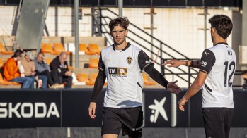 &Aacute;lex Serra se incorpora al CD Eldense hasta 2026
