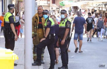 La Polic&iacute;a Local de Elda sancion&oacute; anoche a 17 j&oacute;venes por no usar mascarilla