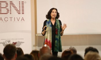 La prestigiosa divulgadora Elsa Punset anima a potenciar la inteligencia emocional y a ser positivos