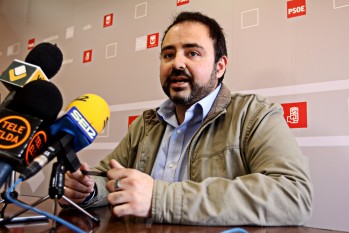El PSOE insta a Pedrosa a trasladar su despacho a la Polic&iacute;a para comprobar c&oacute;mo es trabajar en p&eacute;simas condiciones