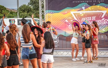 Cientos de j&oacute;venes acudieron a la fiesta de la graduaci&oacute;n