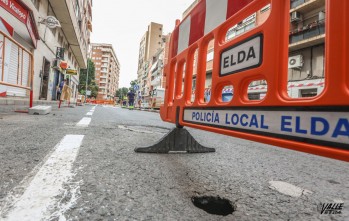 Un socav&oacute;n en la avenida de Chap&iacute; obliga a cortar el tr&aacute;fico