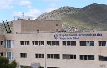 La m&eacute;dico Silvia Barcel&oacute; consigue el premio a la Mejor Residente del Hospital de Elda  