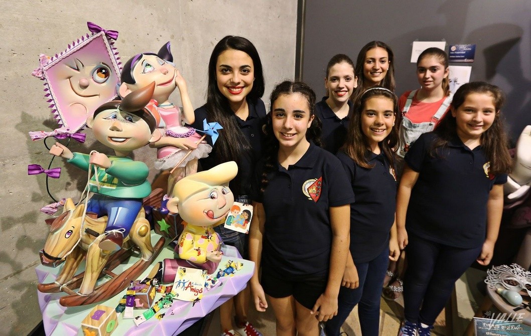 José Antonio Las 300 gana el premio a Mejor Ninot por Votación Popular en categoría adulta e infantil José Antonio Las 300 gana el premio a Mejor Ninot por Votación Popular en categoría adulta e infantil