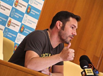 El PP pide a Eduardo Vicente que "deje ya de hacer oposici&oacute;n y trabaje por las fiestas de Elda"