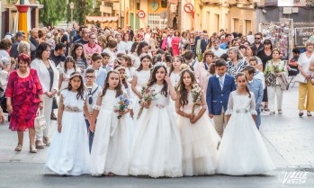 La procesi&oacute;n del Corpus Christi reuni&oacute; a centenares de personas