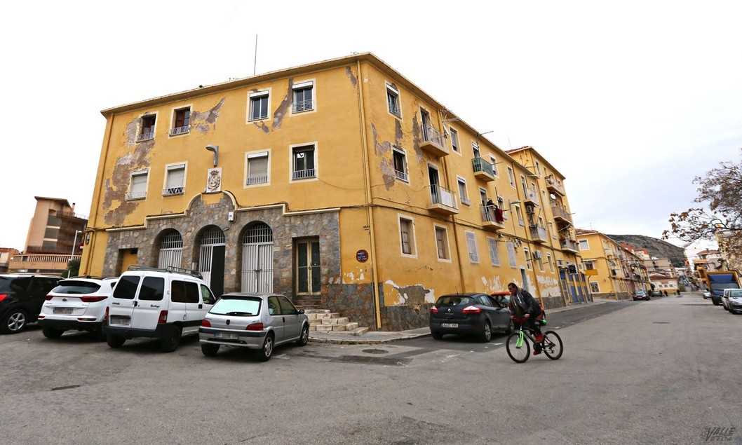 La Generalitat cambia el nombre de un conocido edificio a Dones del Calçat por la Ley de Memoria Histórica La Generalitat cambia el nombre de un conocido edificio a Dones del Calçat por la Ley de Memoria Histórica