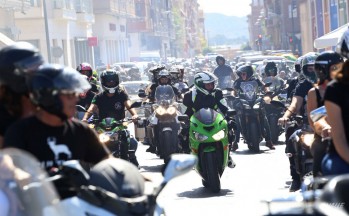 M&aacute;s de 1.500 personas participan en el und&eacute;cimo motoalmuerzo Villamotor Petrer