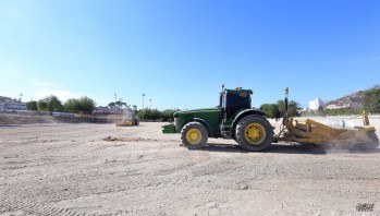 Elda gastar&aacute; casi 600 mil euros en un nuevo campo de c&eacute;sped artificial y en remodelar las pistas de p&aacute;del